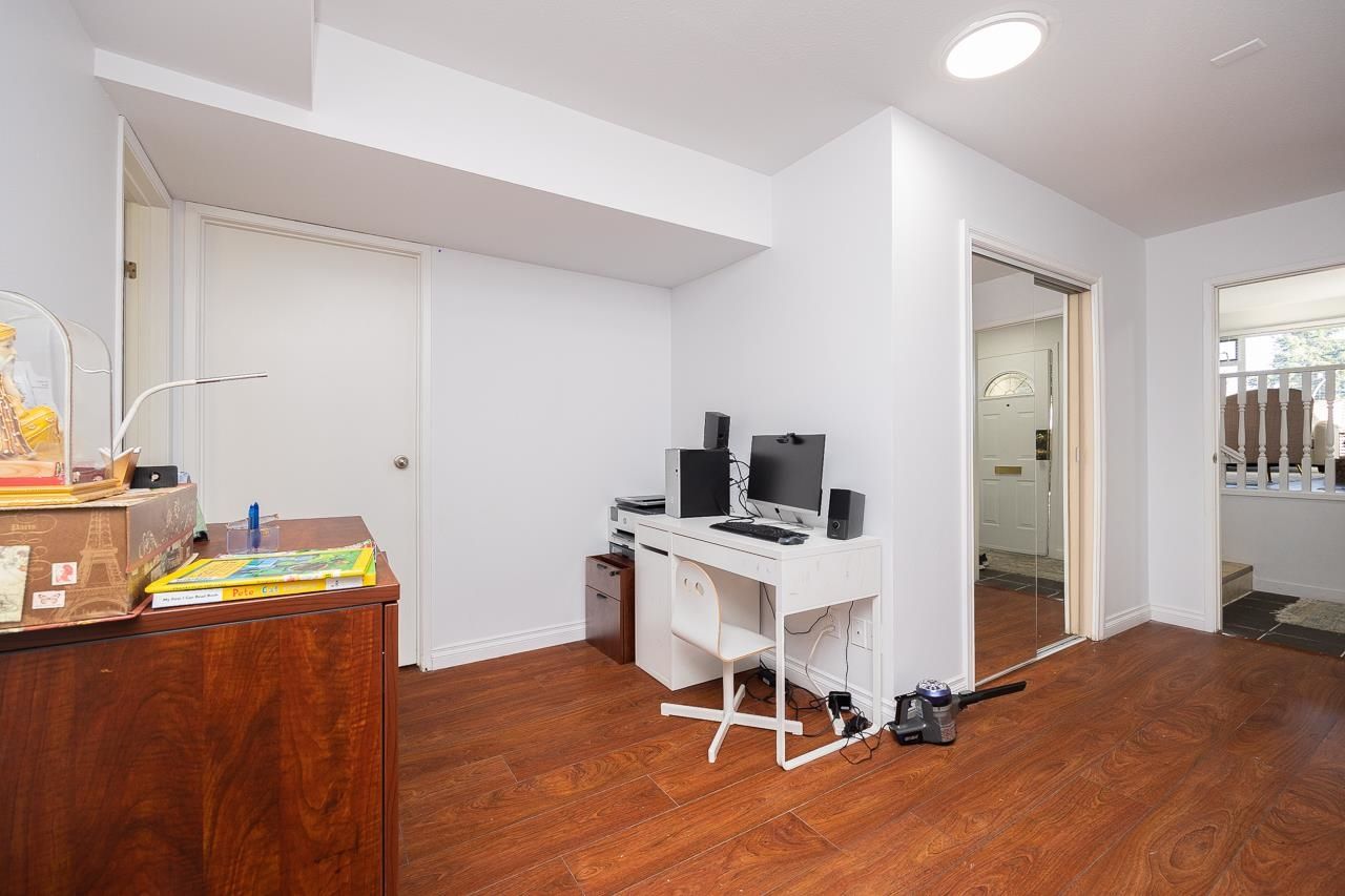 Listing Image 20