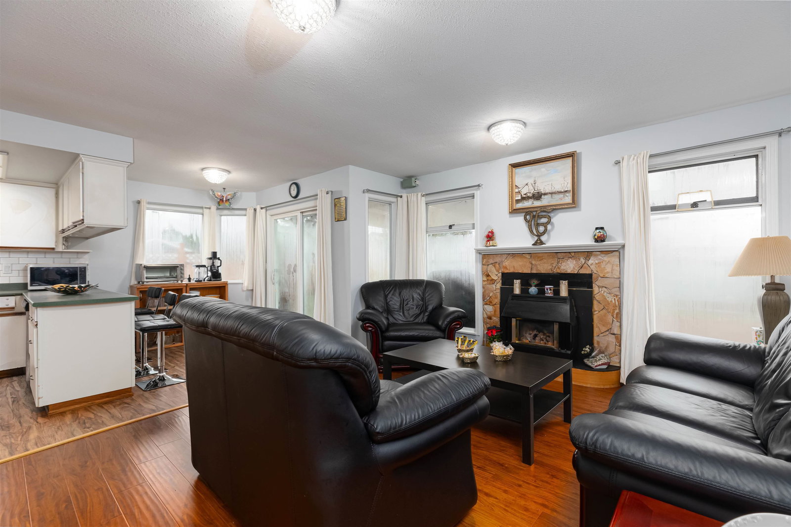 Listing Image 23