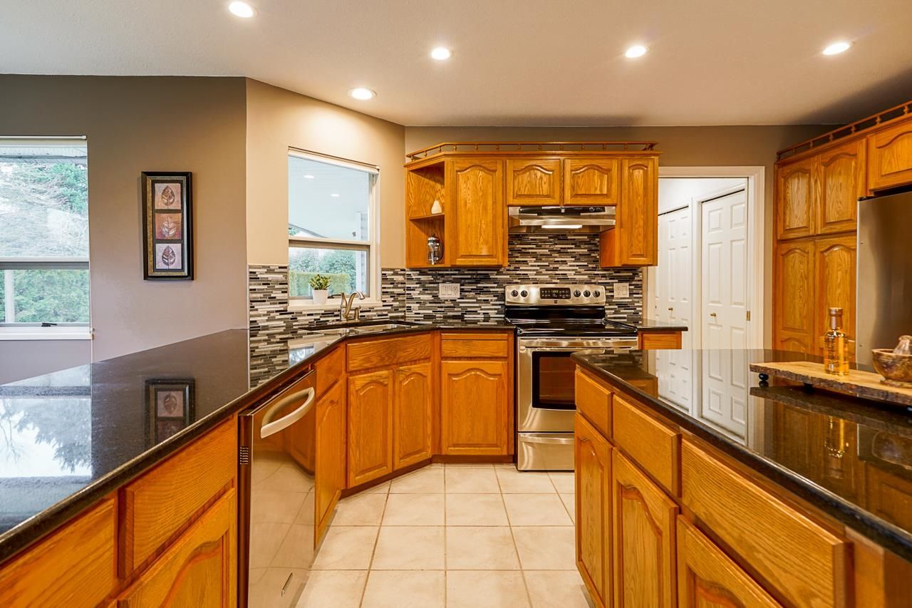 Listing Image 12
