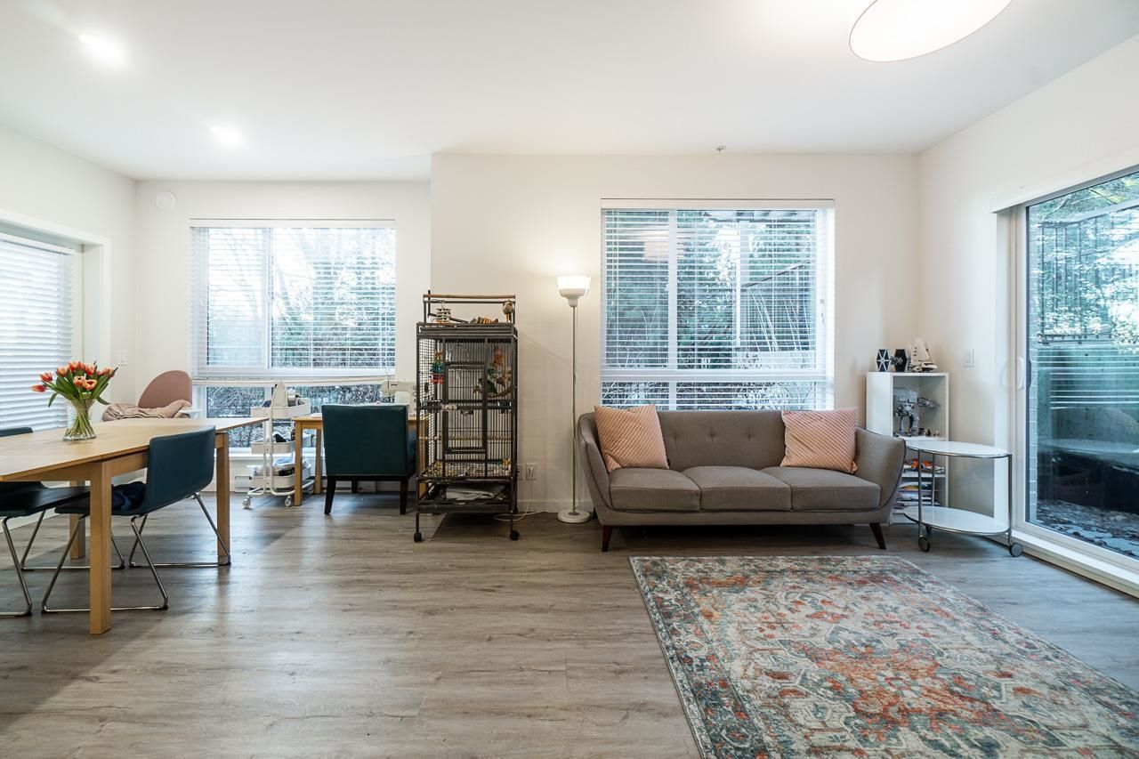 Listing Image 10