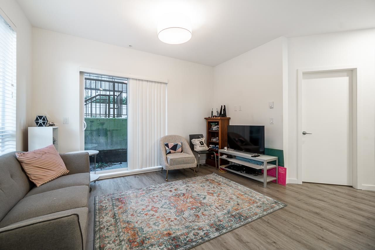 Listing Image 12