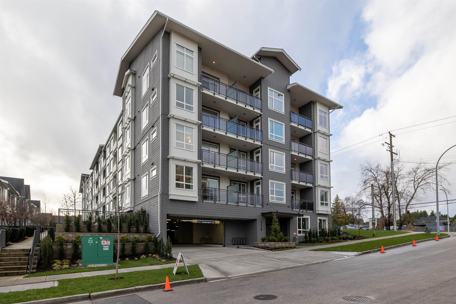 Listing Image 20