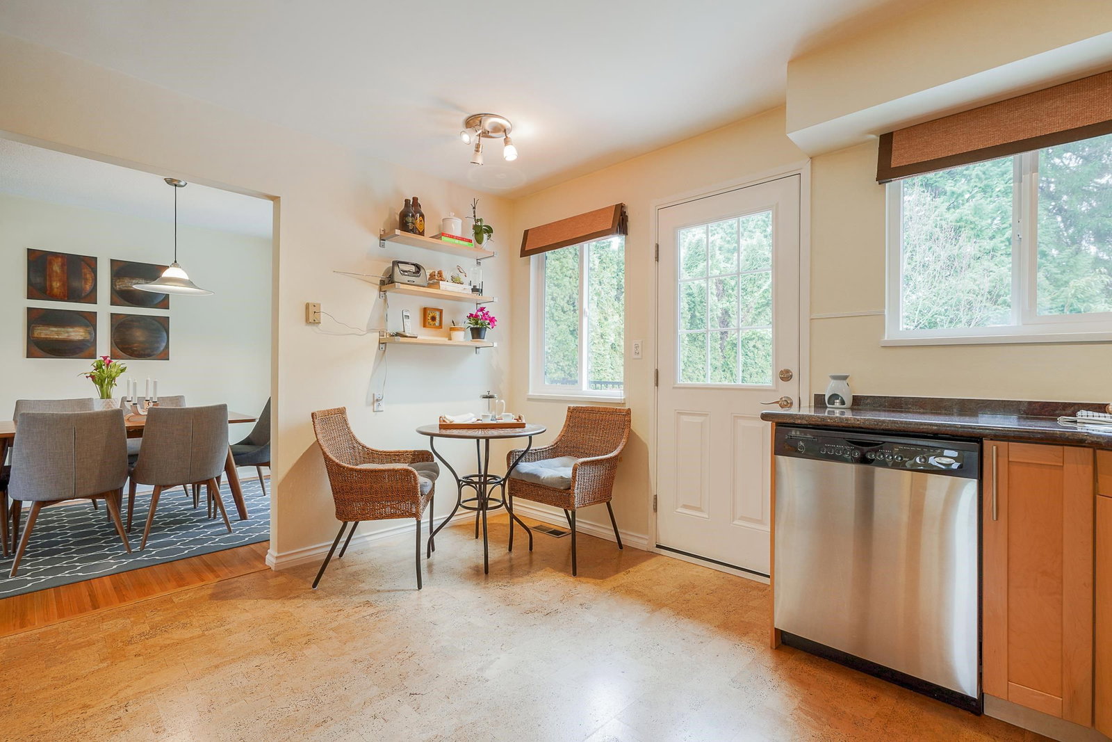 Listing Image 11