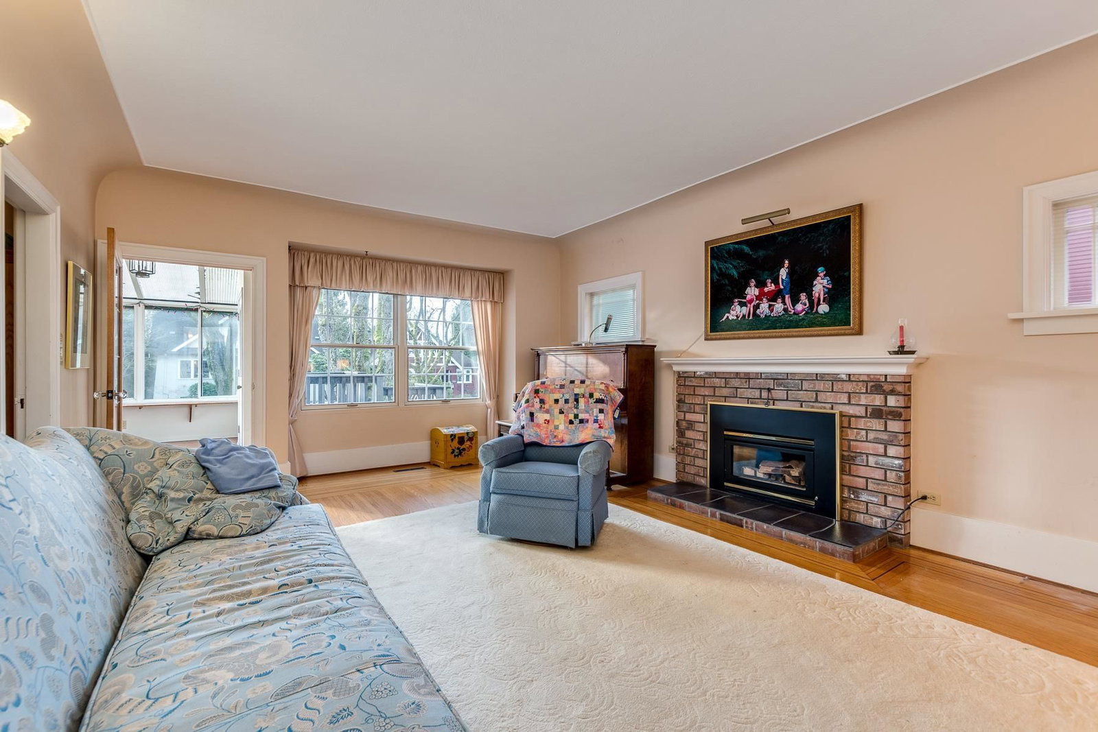 Listing Image 8