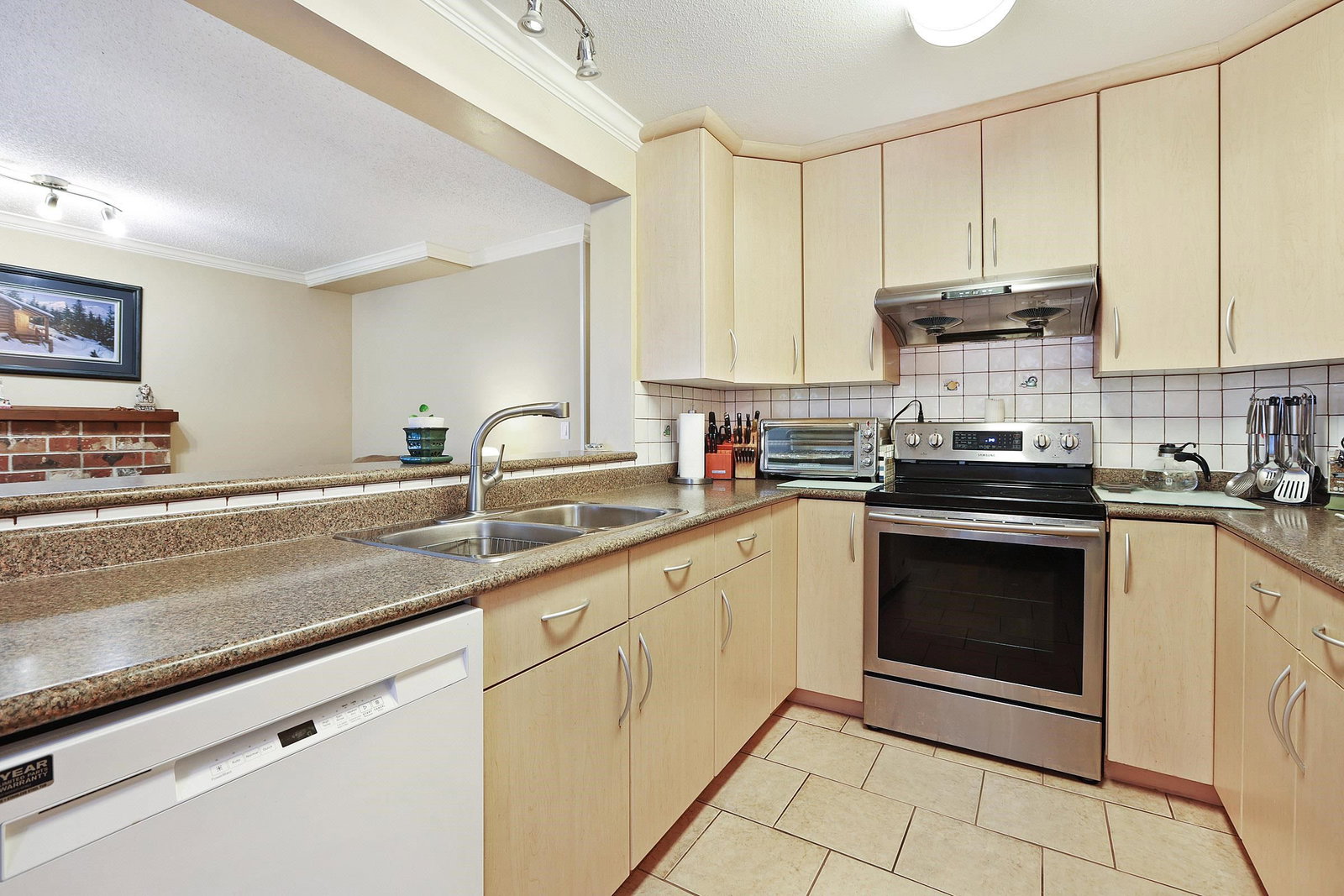 Listing Image 9