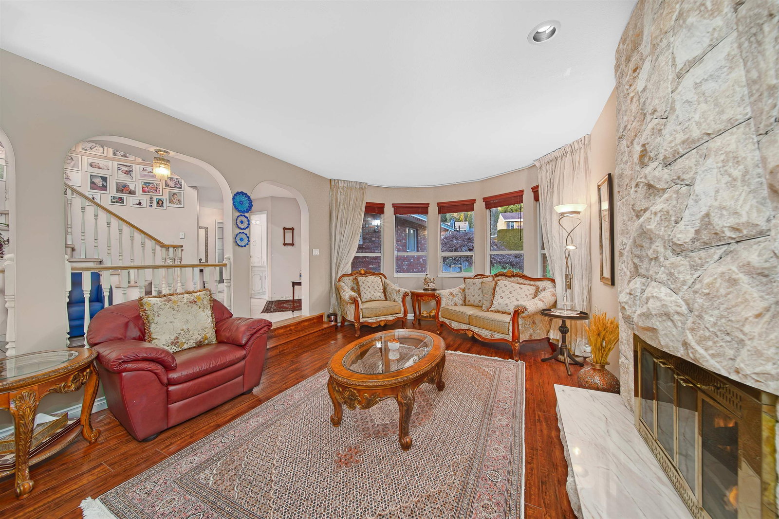 Listing Image 9