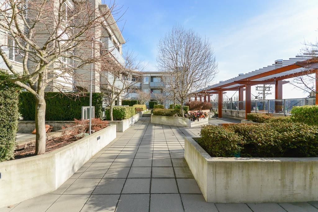 Listing Image 18