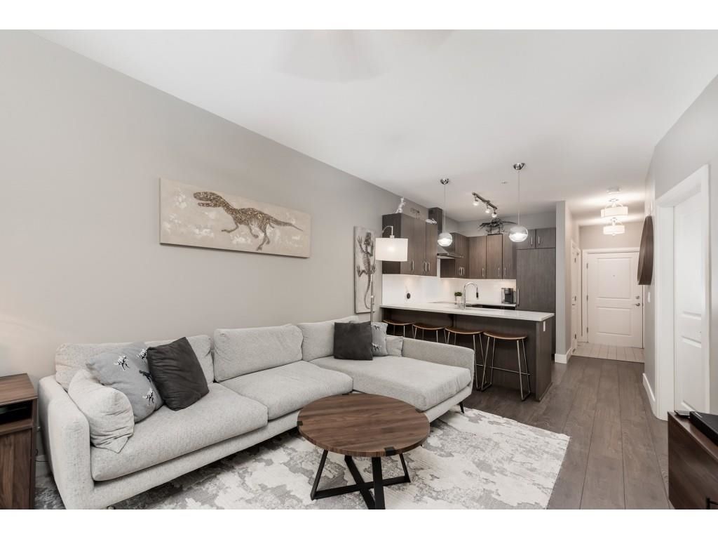 Listing Image 17