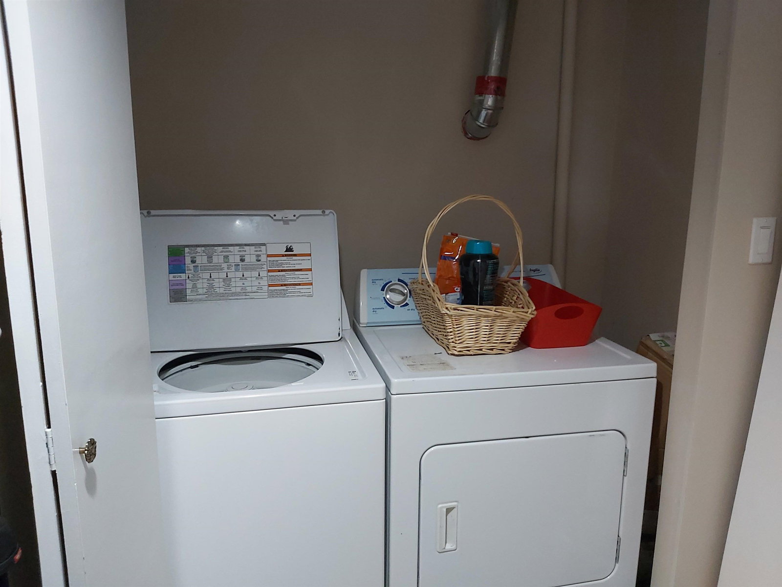 Listing Image 12
