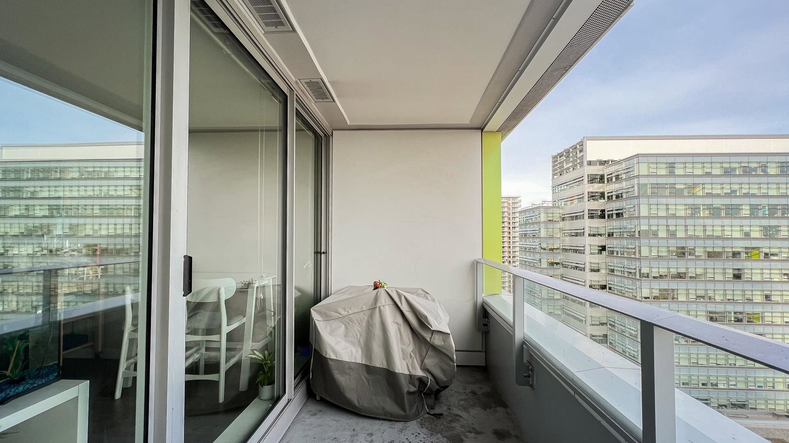 Listing Image 18