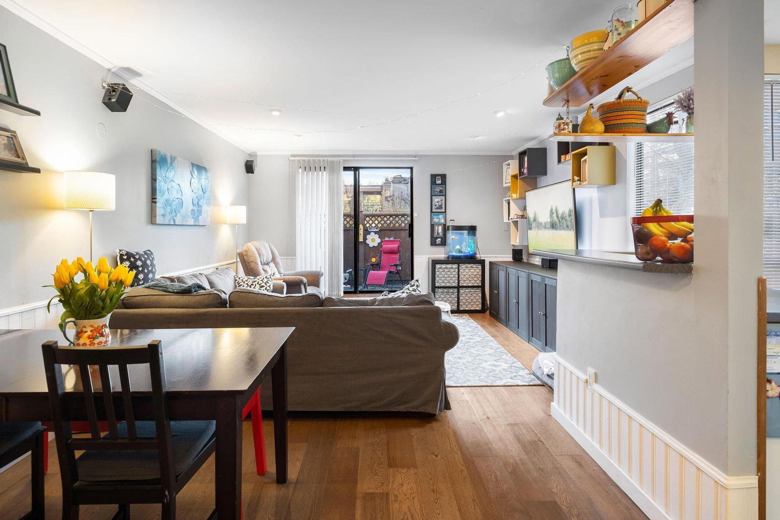 Listing Image 11