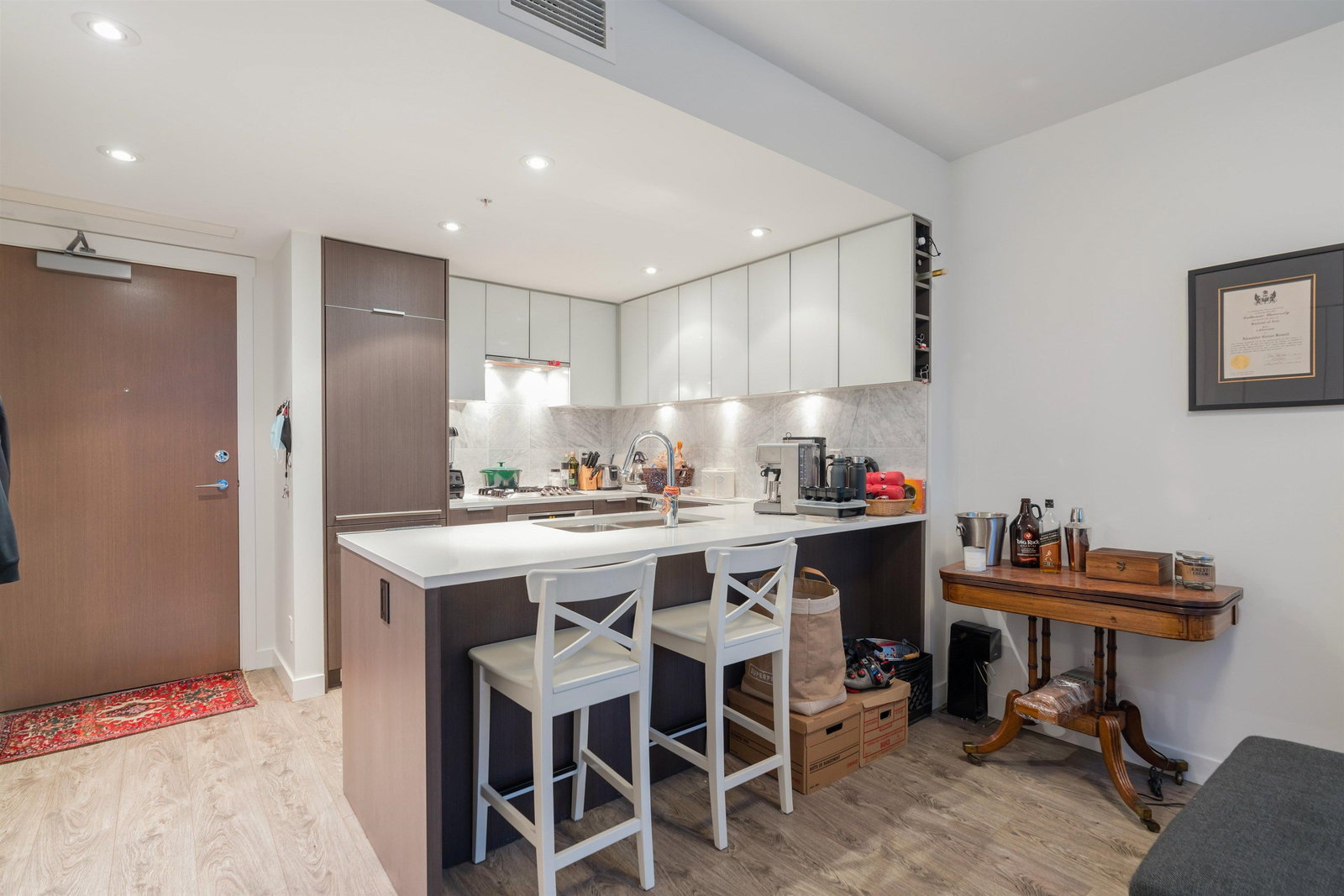 Listing Image 11