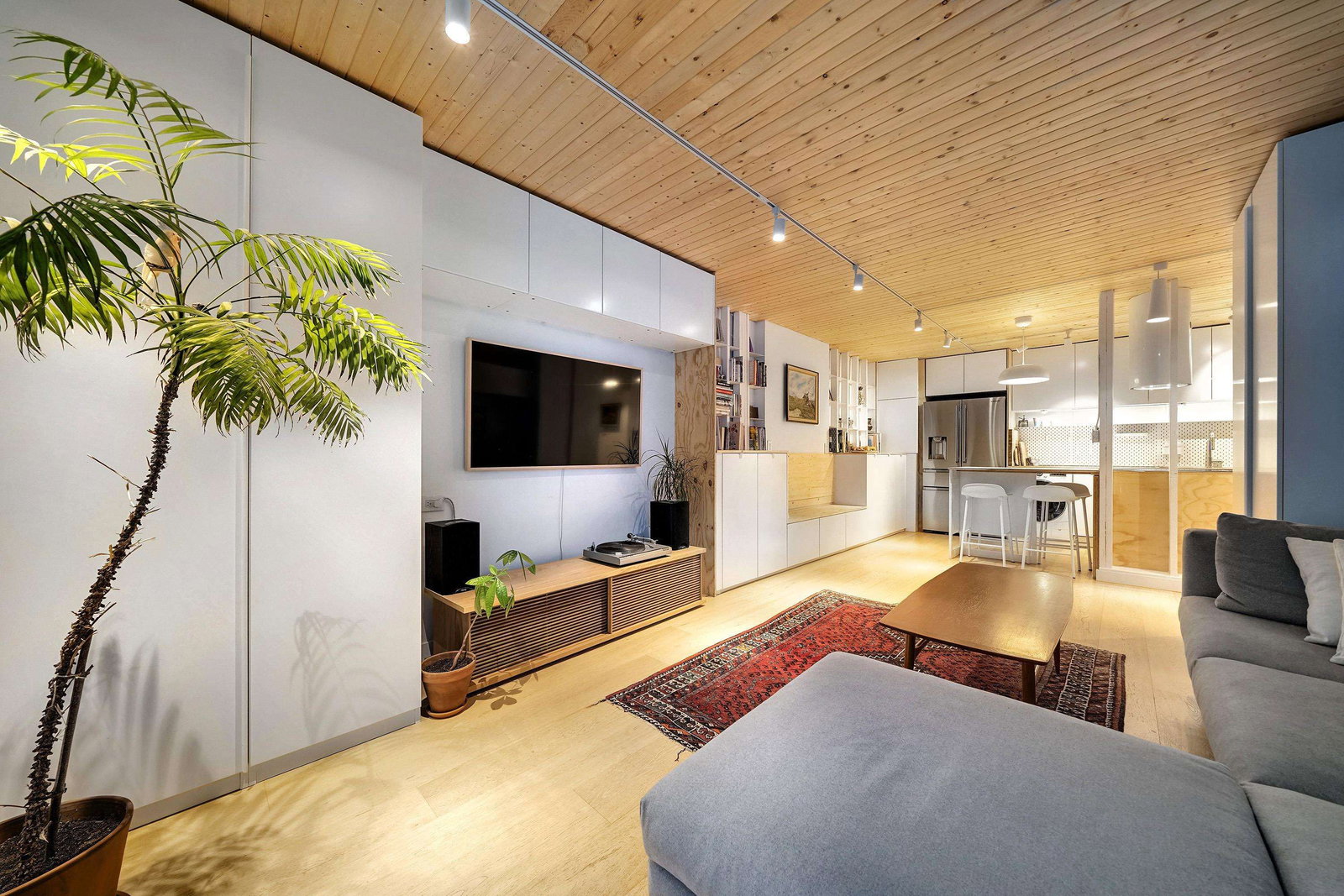 Listing Image 11