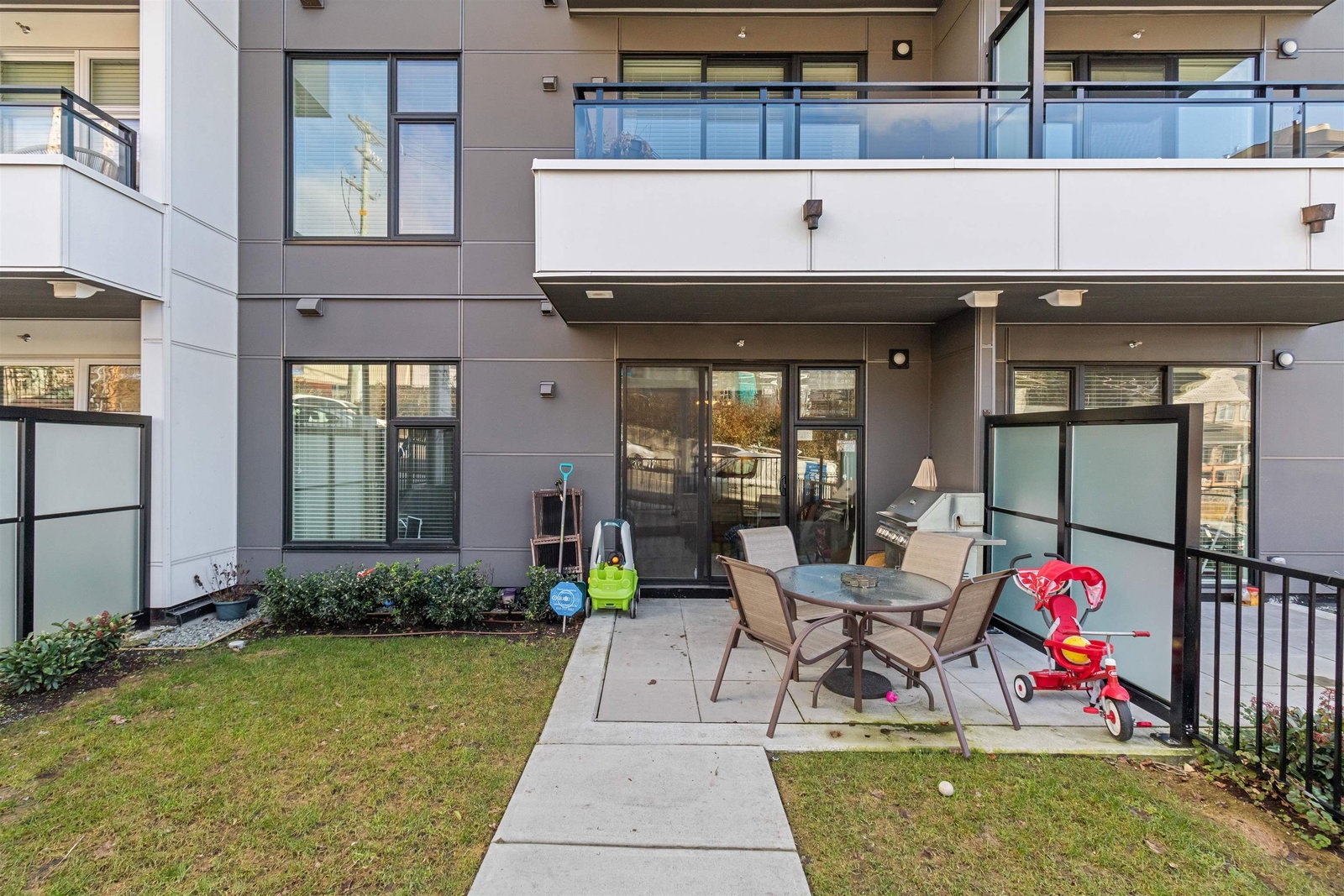 Listing Image 15