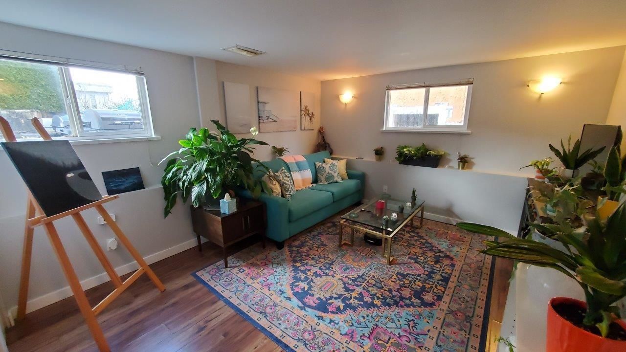 Listing Image 13