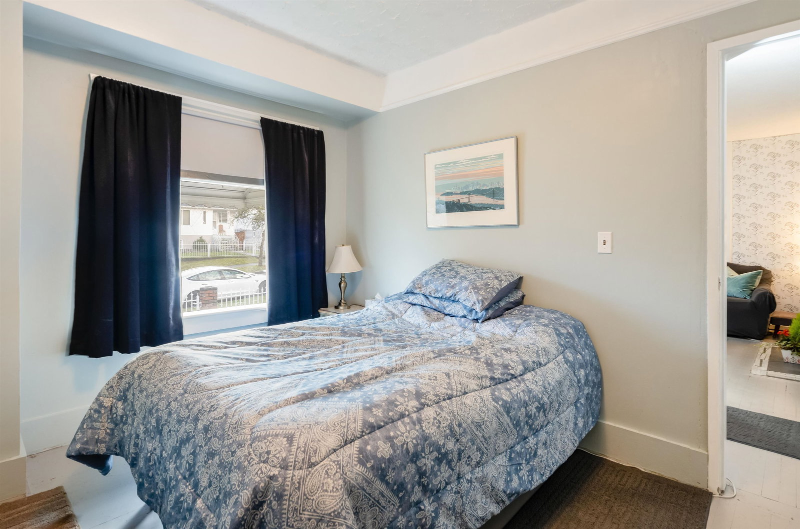 Listing Image 11