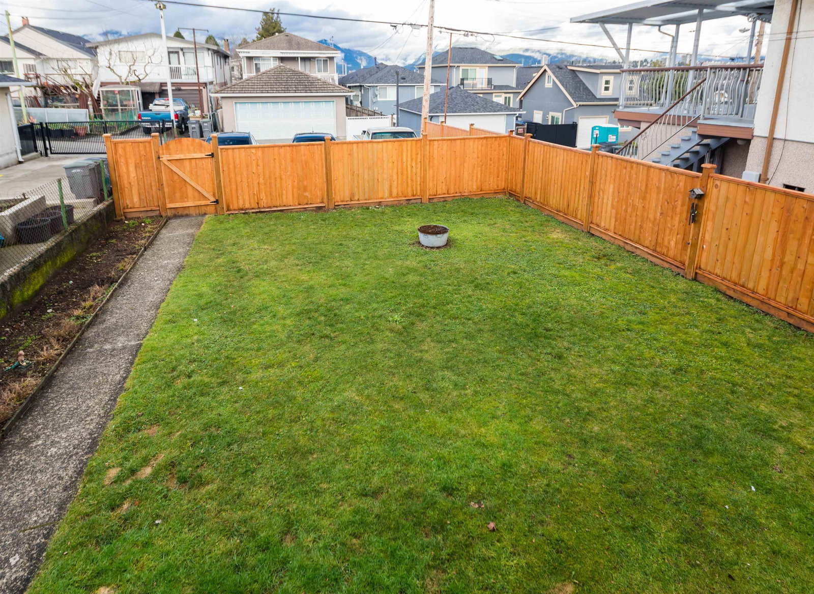 Listing Image 18