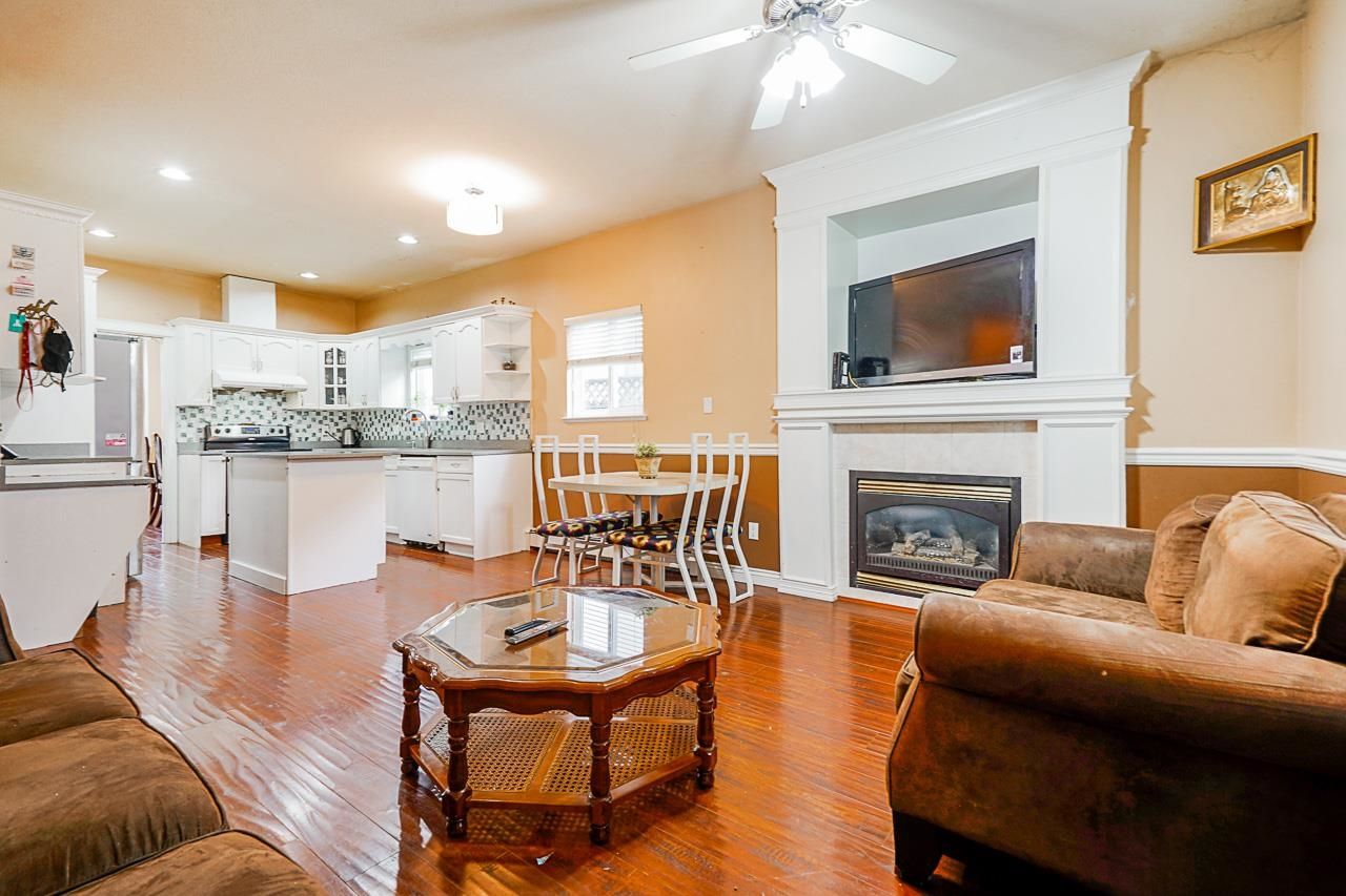Listing Image 19
