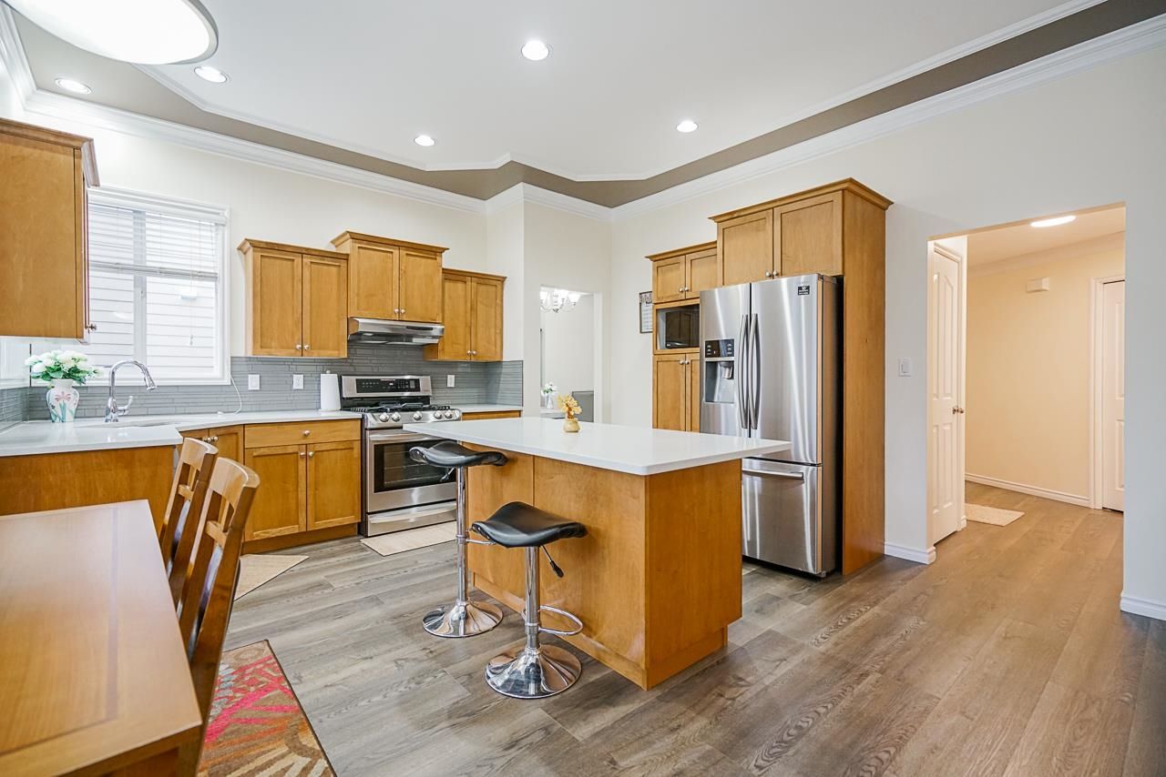 Listing Image 10