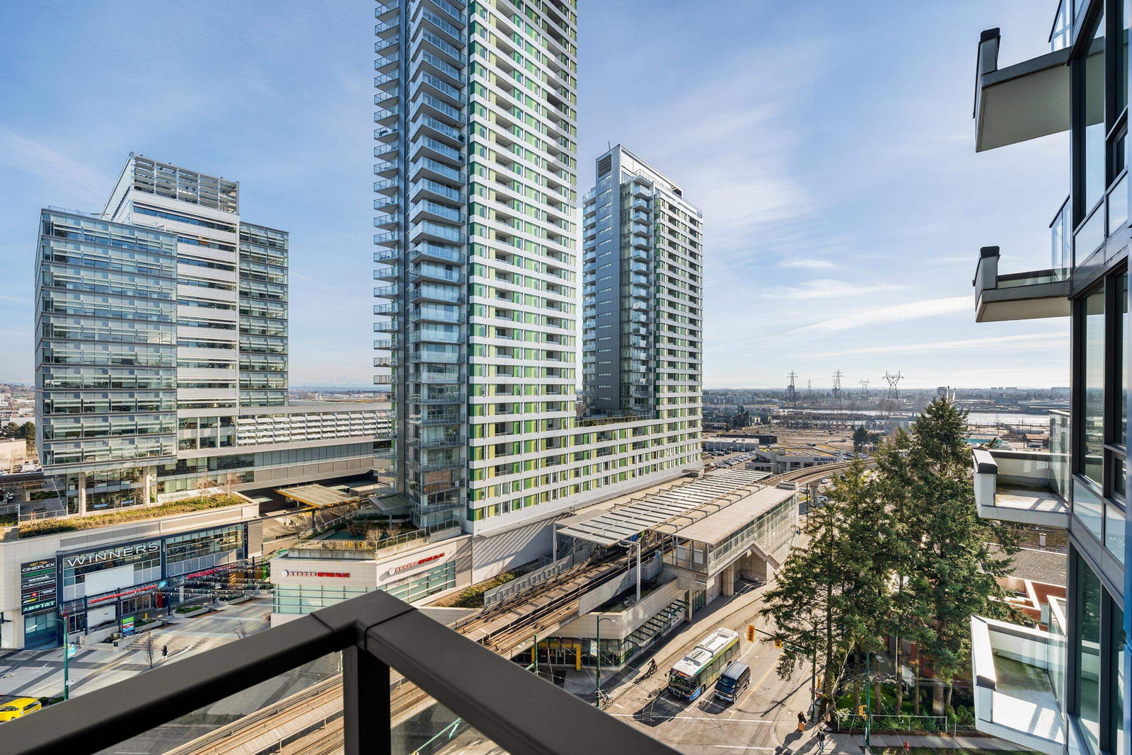 Listing Image 9