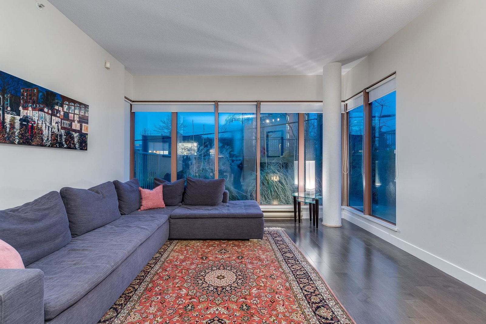 Listing Image 3