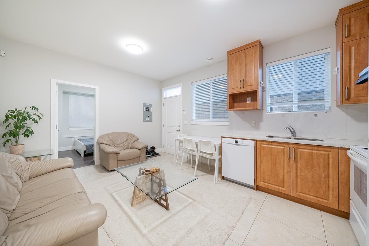 Listing Image 17