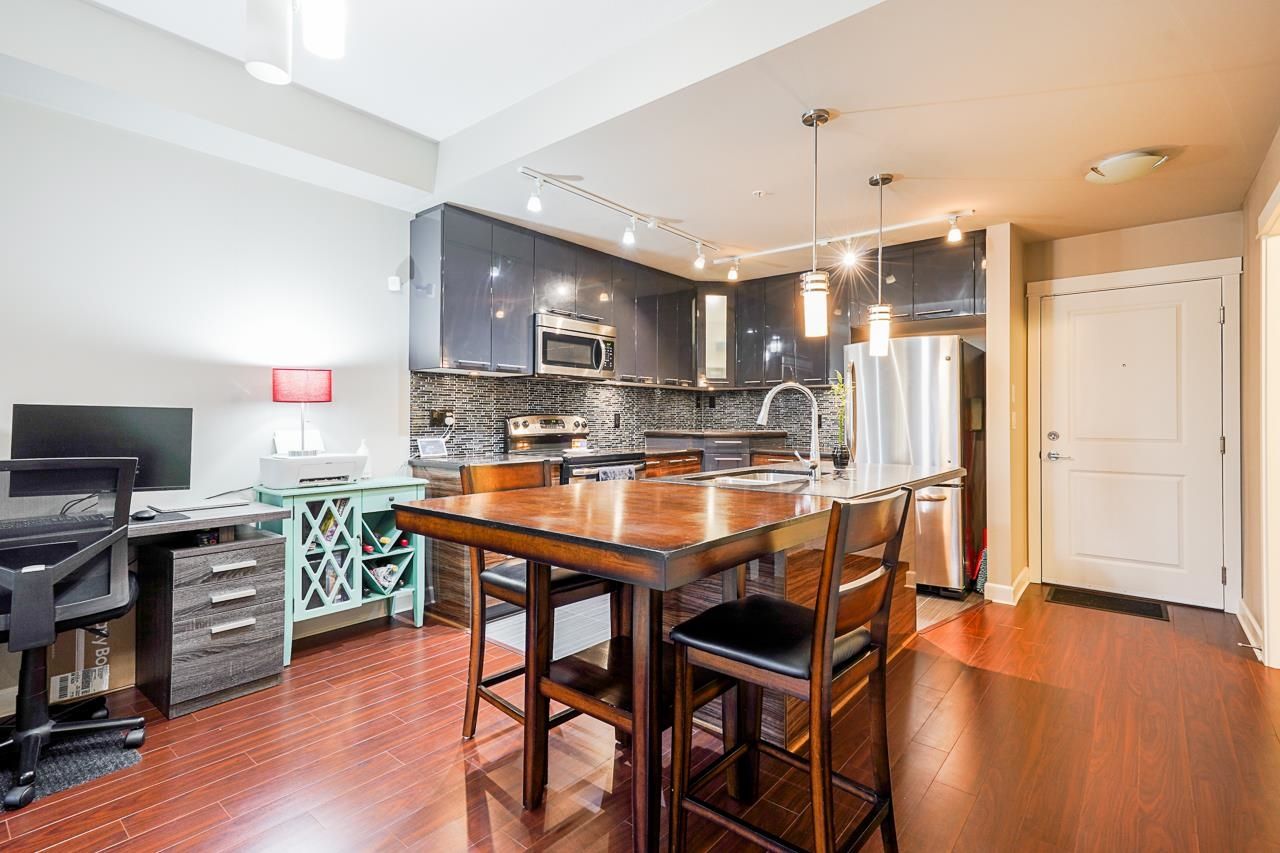 Listing Image 9