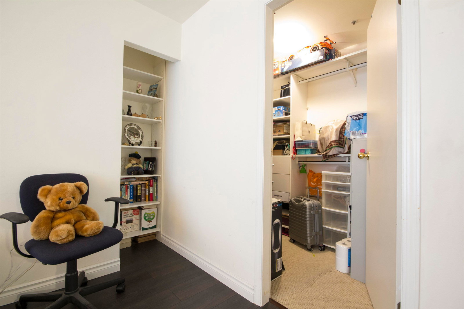 Listing Image 19