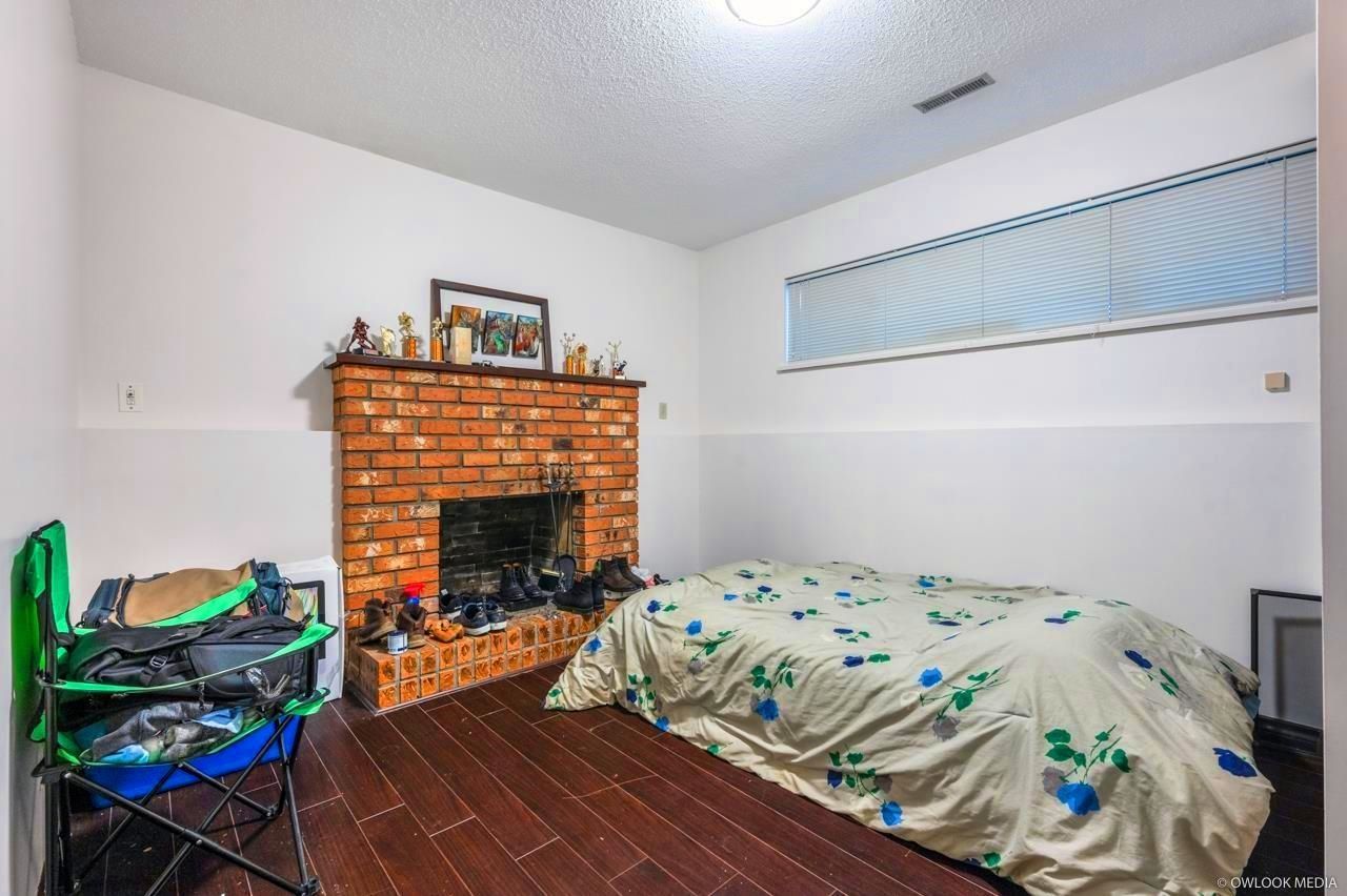 Listing Image 17