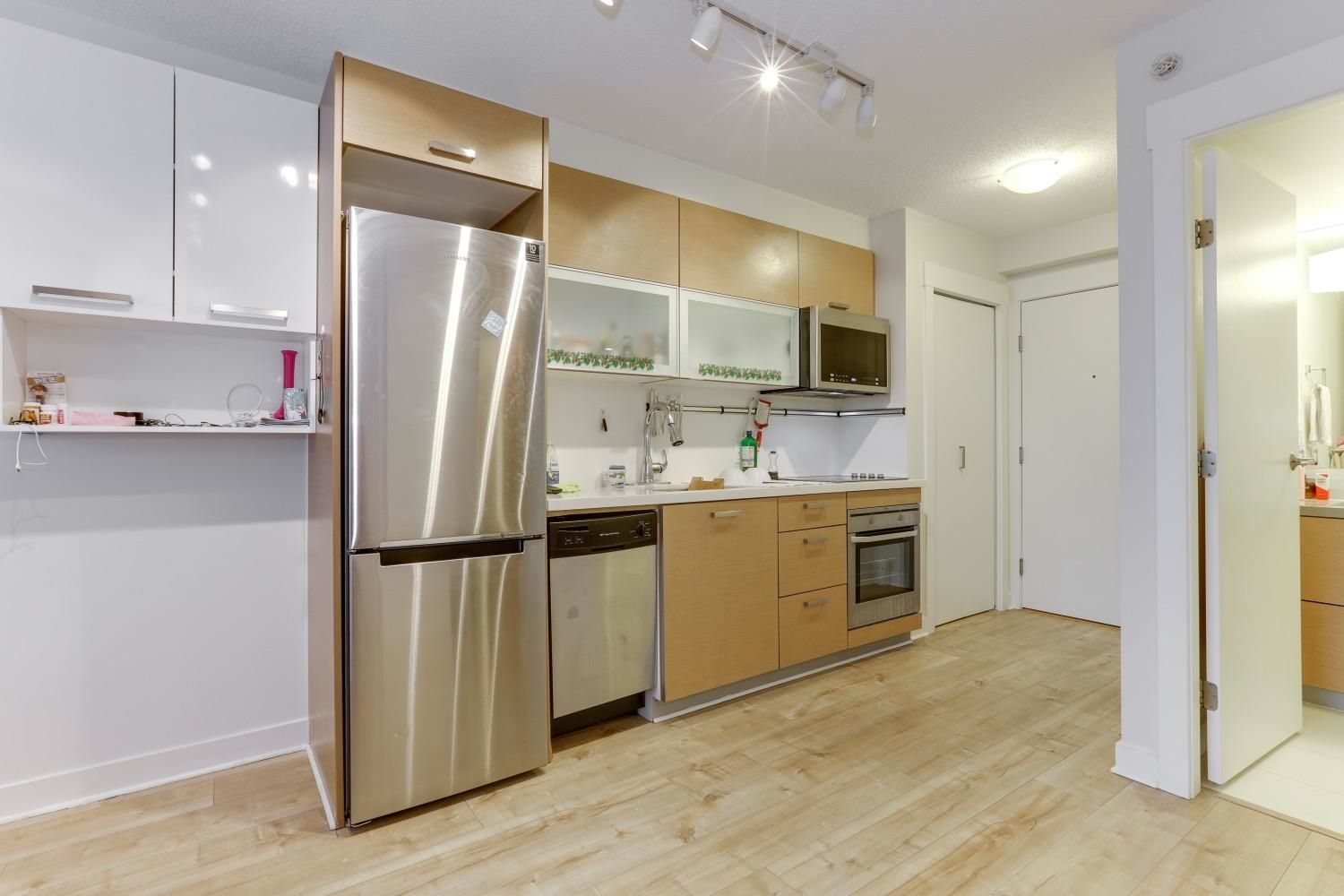 Listing Image 8