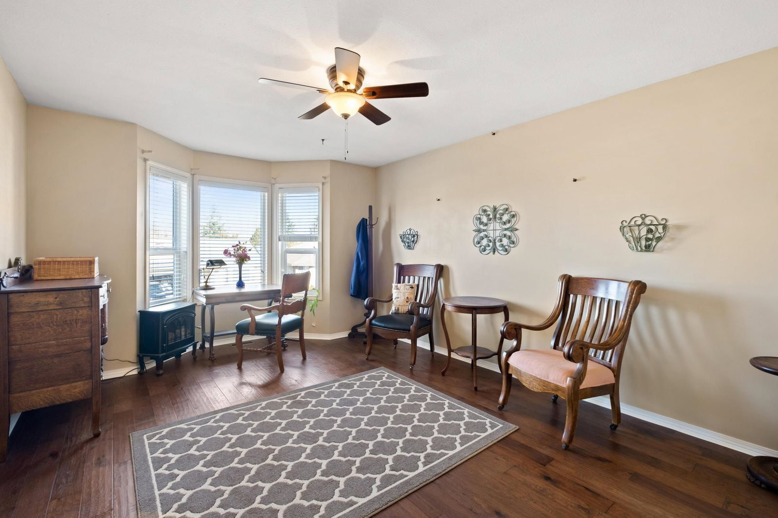 Listing Image 22