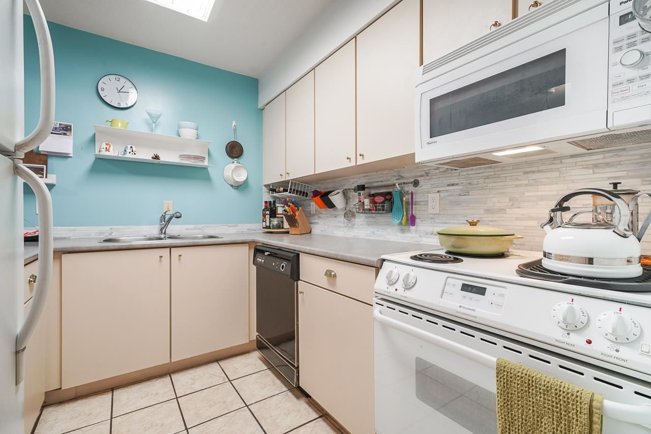 Listing Image 12