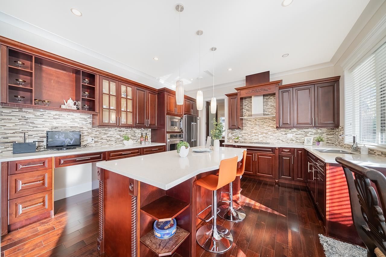 Listing Image 10