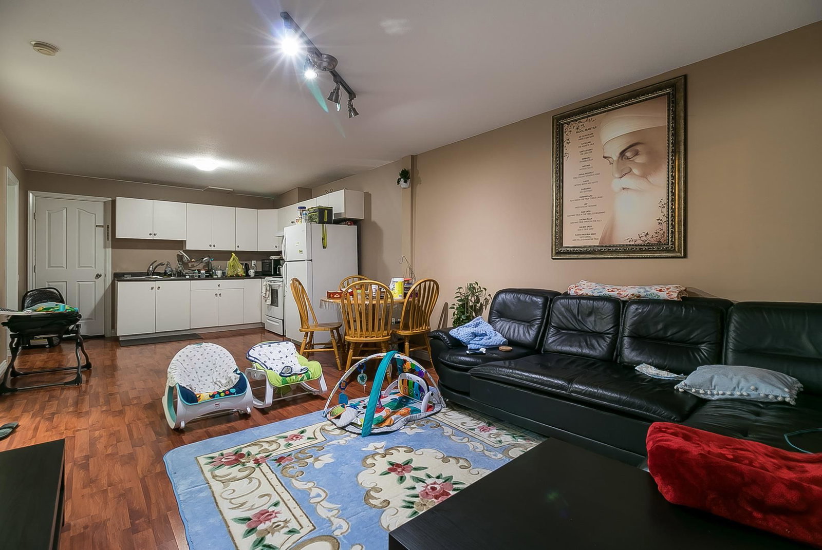 Listing Image 32