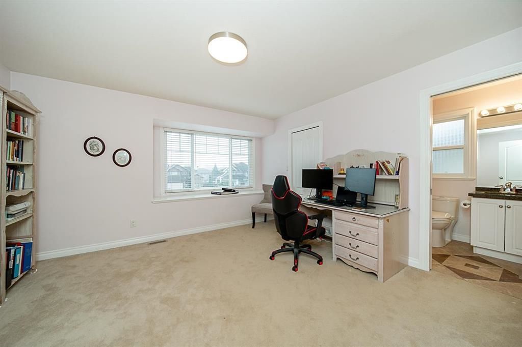 Listing Image 31