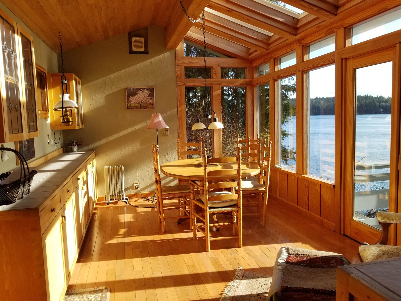 Listing Image 6