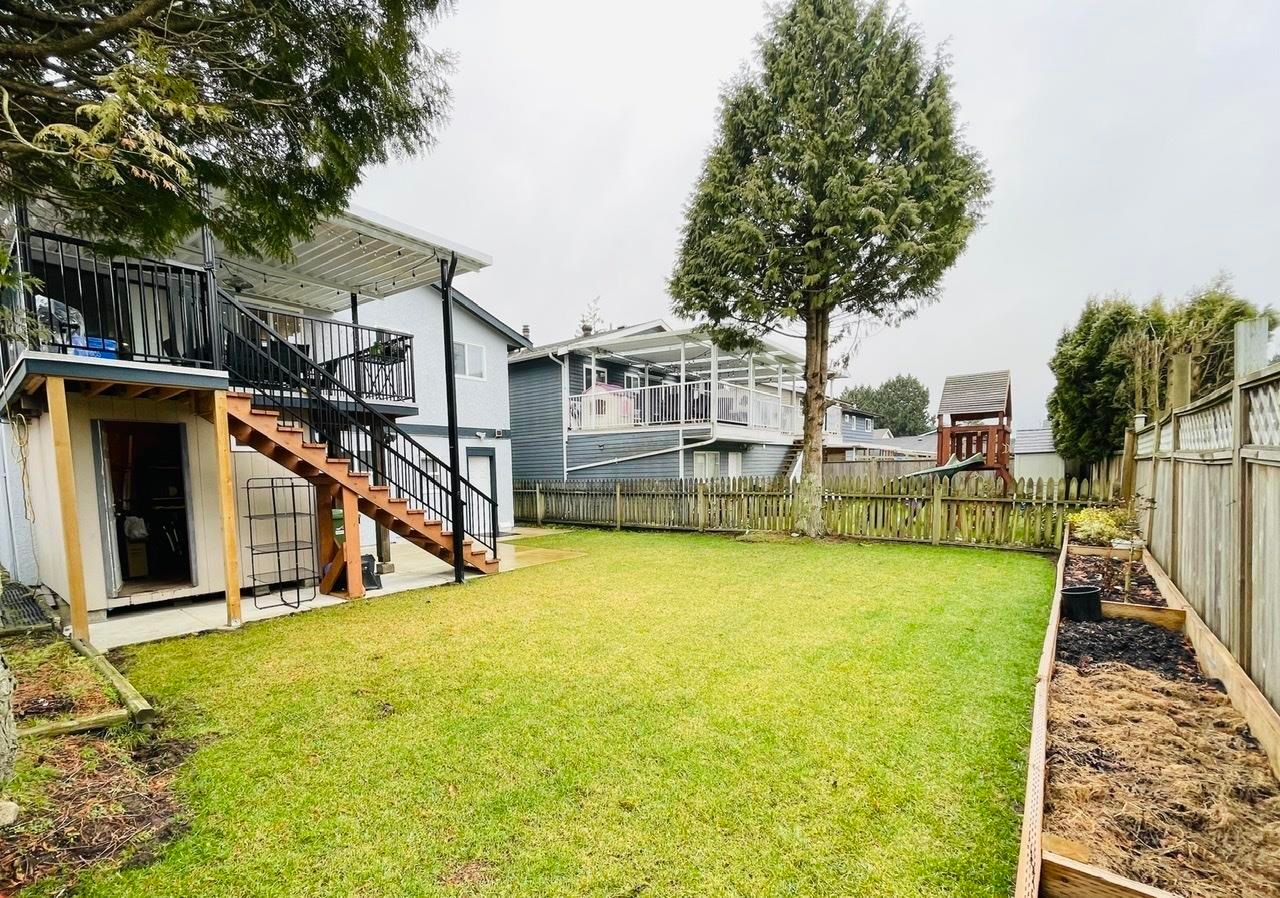 Listing Image 9