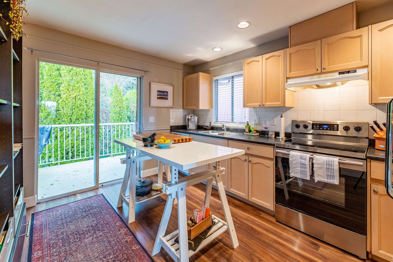 Listing Image 12