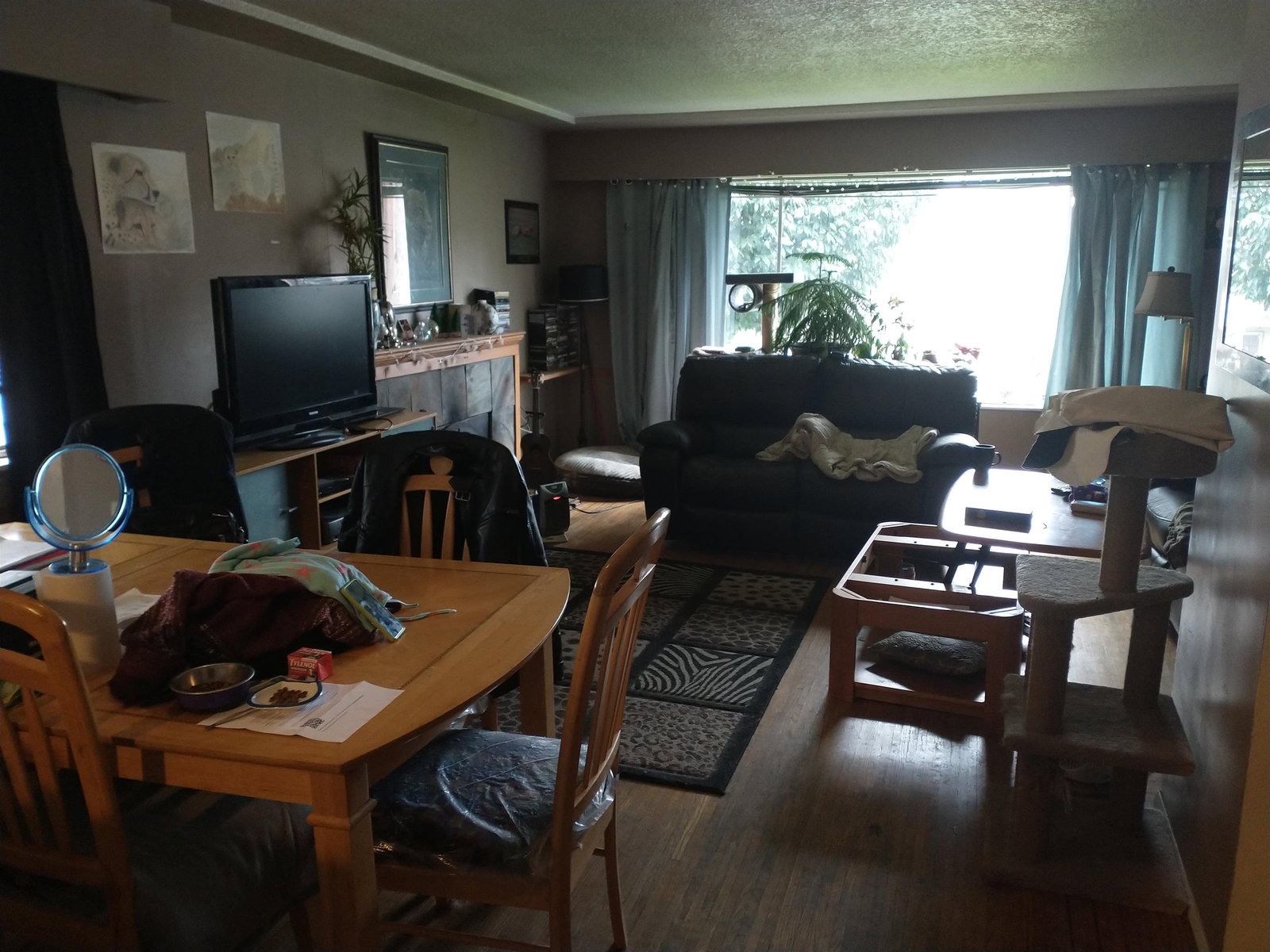 Listing Image 4