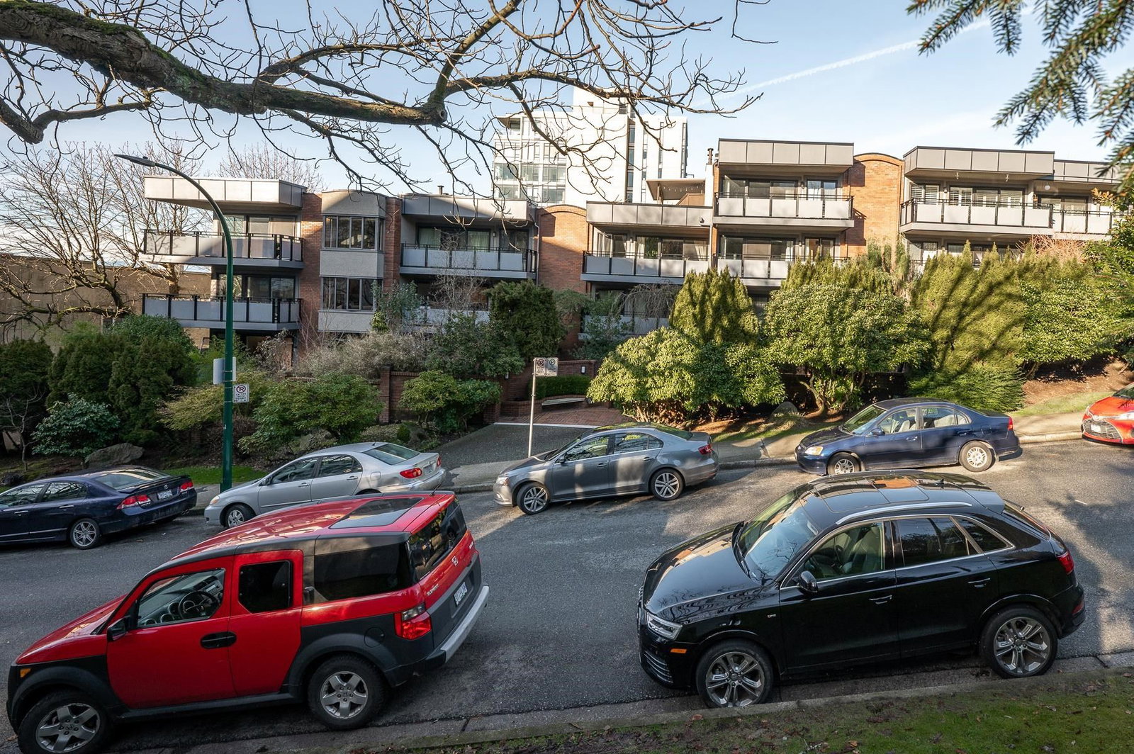 Listing Image 8