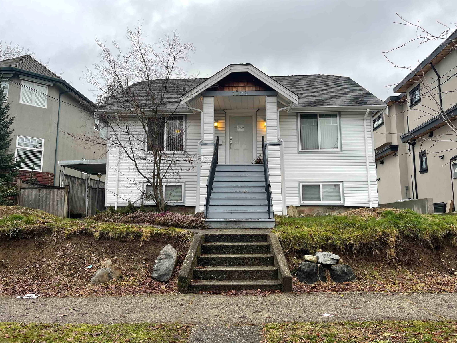 Listing Image 1