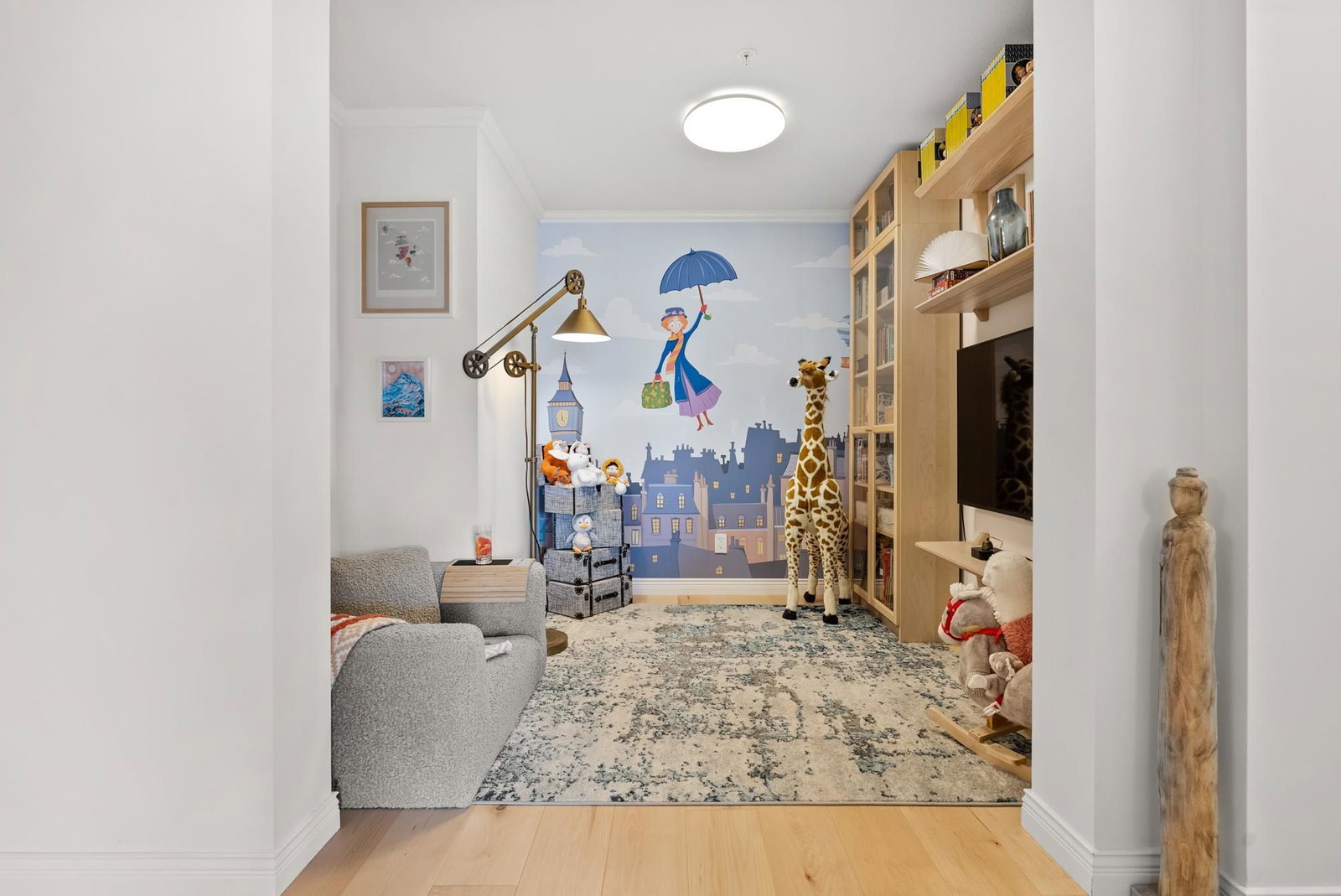 Listing Image 10