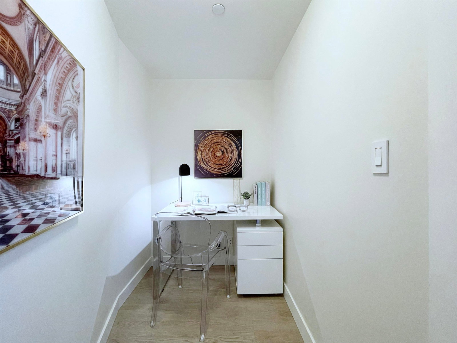 Listing Image 8