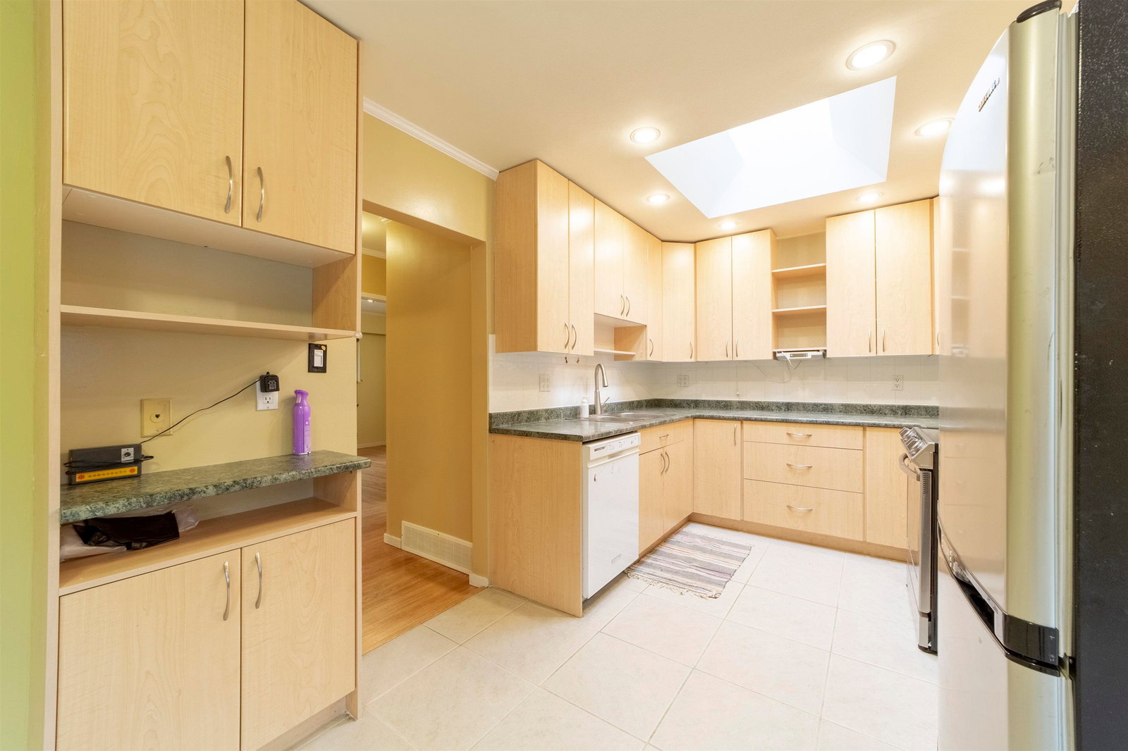 Listing Image 13