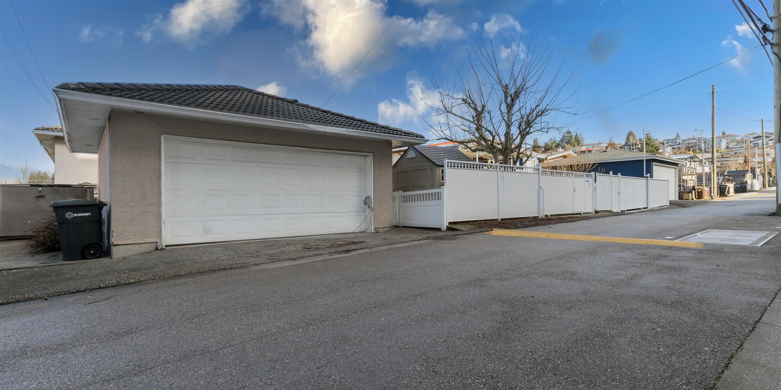Listing Image 11
