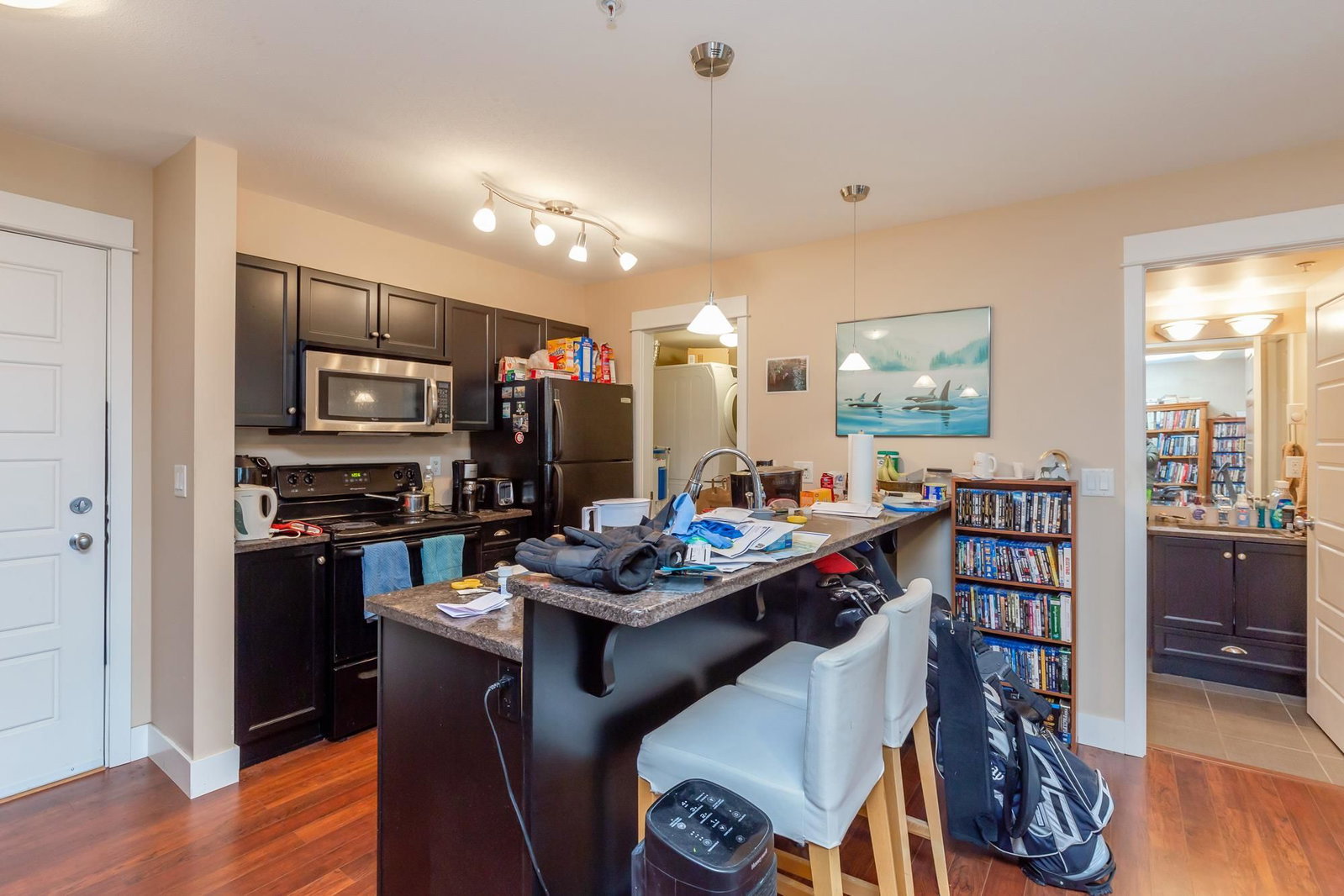 Listing Image 6