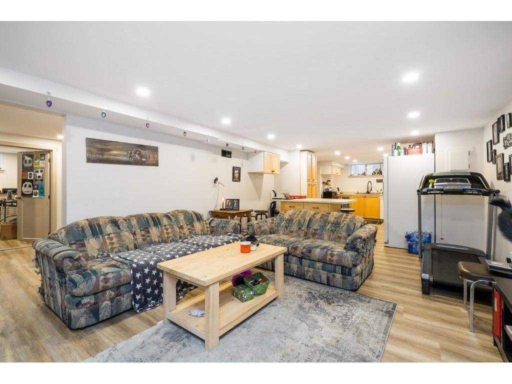 Listing Image 28