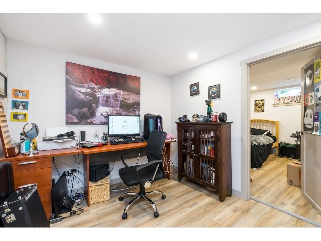 Listing Image 31