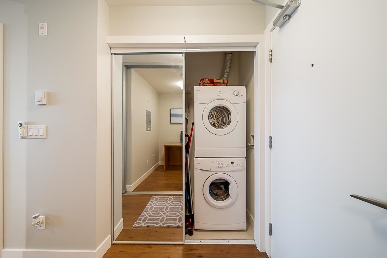 Listing Image 16