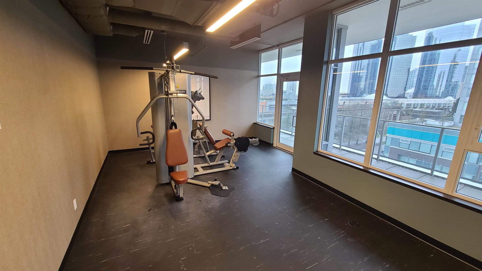 Listing Image 14